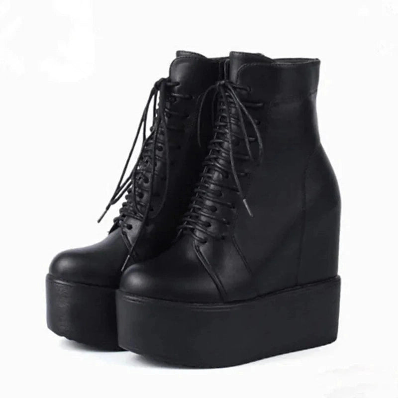 Both Merendy Yasmin boots placed side by side, showing the full outer design and silhouette.