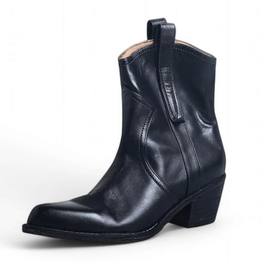 Single black Merendy Amar boot shown from side angle