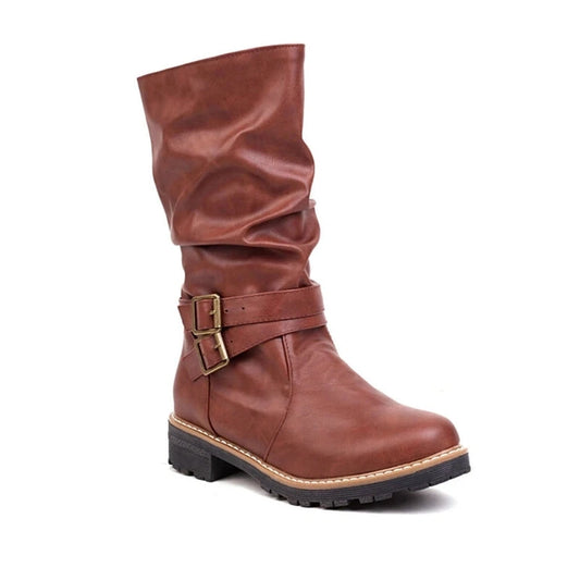 One Merendy Sassa brown boot photographed from the front, upright and centered, showcasing the round toe and relaxed upper.